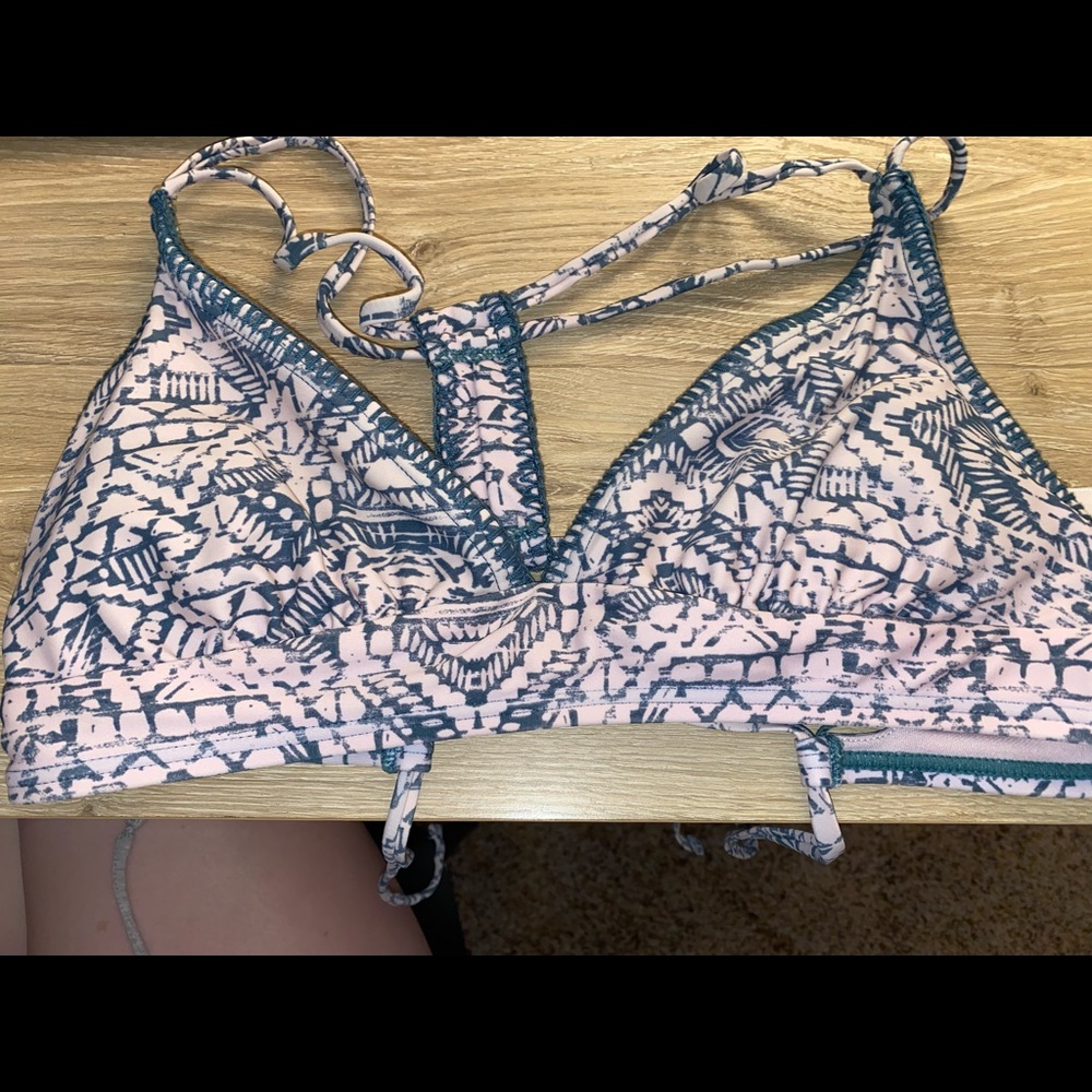Xhilaration swim top.